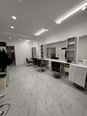 Продажа салонов красоты и кабинетов: Маникюрный салон 70 м², 3 комнаты, С ремонтом, С оборудованием, Многоэтажное жилое здание, 1 линия — 4