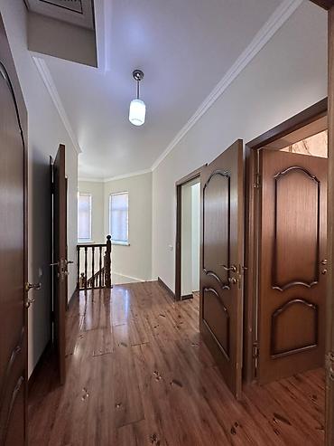 Sale of cottages and houses: 🏡 Срочно продаётся дом в Рабочем городке ✨ Площадь дома: 250 м² 🌿 at lalafo.kg — 10 Sale of cottages and houses: 🏡 Срочно продаётся дом в Рабочем городке ✨ Площадь дома: 250 м² 🌿 — 10