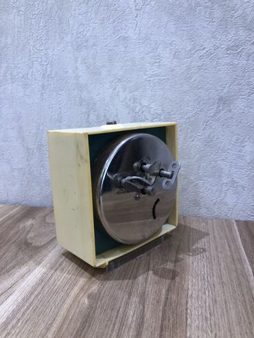 Əntiq saatlar: Masaüstü Mexaniki Əntiq saat 1970 il — 13