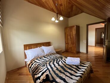 Günlük kirayə evlər: 250 kv. m, 5 otaqlı, Qaz, İşıq, Su — 7