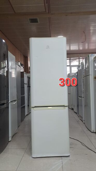Soyuducular: İşlənmiş 2 qapılı Beko Soyuducu Satılır
