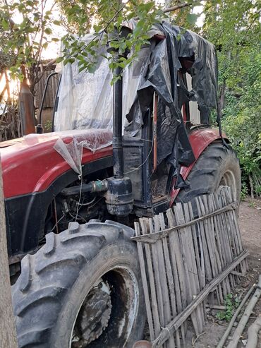 груза на трактор: Кузундо токтогон боюнча турат мингени Адам жок. ЮТО 2006 ж турбина