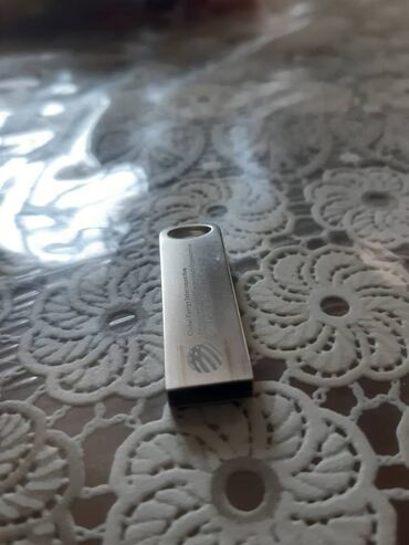 32 gb flash kart qiymeti: Flash kart 32 GB, USB 3.0, Yeni