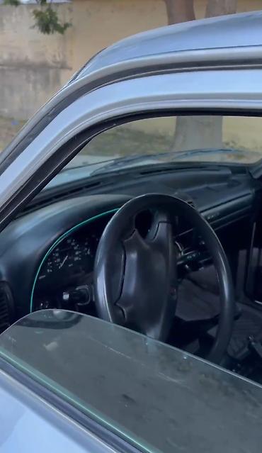 QAZ: QAZ 31105 Volga: 2.4 l | 2004 il 290000 km Sedan — 5