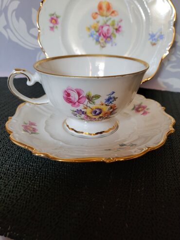 Ostali antikviteti: Set trodelni Reuchenbach porcelan Nemacka 1968g+. Set je na lalafo.rs — 4 Ostali antikviteti: Set trodelni Reuchenbach porcelan Nemacka 1968g+. Set je — 4