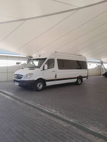 Sərnişin daşımaları: 20+ yerlik Mercedes Sprinter long mikroavtobus ilə səyahətlərinizi