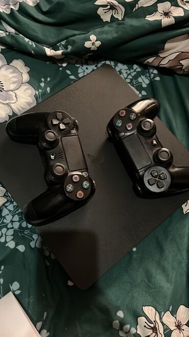 PS4 (Sony Playstation 4): Playstation 4 slim 1 TB Heçbir problemi yoxdu Kredit yoxdu Hesabla