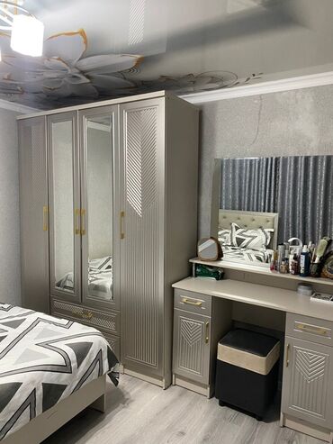 Долгосрочная аренда квартир: 3 комнаты, С мебелью полностью — 11