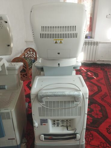 Медицинское оборудование: Срочно Срочно продается УЗИ аппарат Тошиба(японский) в комплекте at lalafo.kg — 7 Медицинское оборудование: Срочно Срочно продается УЗИ аппарат Тошиба(японский) в комплекте — 7