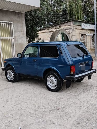 VAZ (LADA): VAZ (LADA) 4x4 Niva: 0.7 l | 2013 il 200000 km Ofrouder/SUV