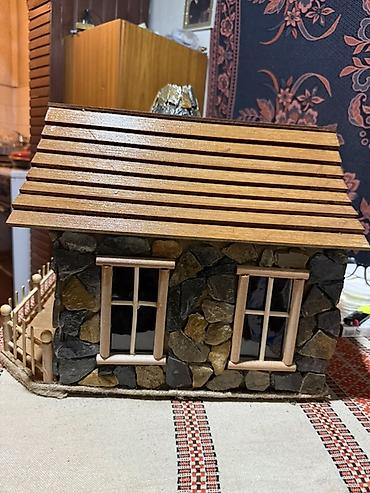 Figurice i makete: Ručno rađena maketa kamene kućice sa dvorištem - Detaljna maketa kuće — 3