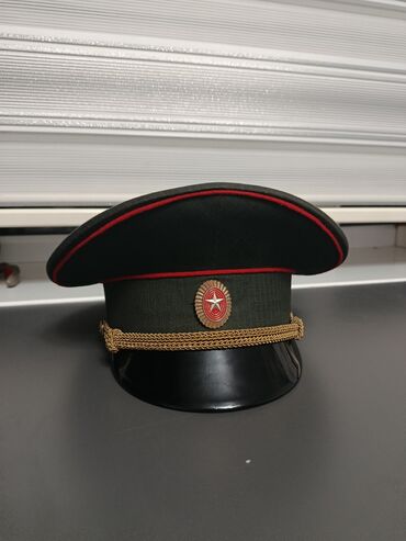 национальные одежды: Фуражка армейская форменная с козырьком. - Цвет: темно‑зеленый с