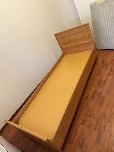 одежда для девочки: Односпальные кровати