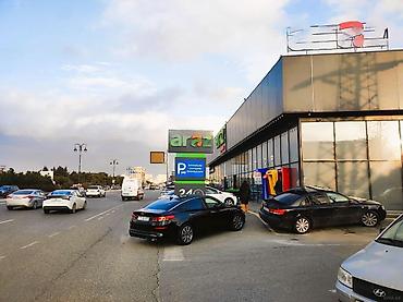 pulsuz ev: NZS 3 otaqlı, 250 kv. m, Orta təmir — 1