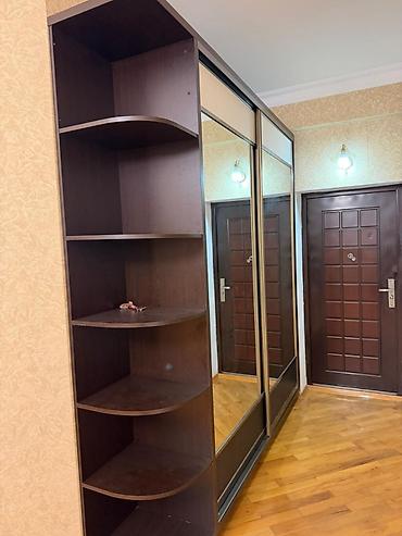 İşlənmiş, 2 qapılı, Güzgülü, Qəhvəyi, Taxta, Kupe, Düz dolab lalafo.az -da İşlənmiş, 2 qapılı, Güzgülü, Qəhvəyi, Taxta, Kupe, Düz dolab