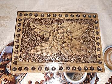 Sandıqlar: Taxta oymalı dekorativ qutu - Material: bərk ağac - Üst hissə: əl — 2