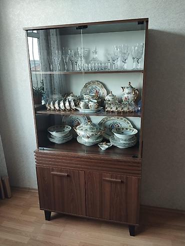 kafe stullari: Yemək otağı üçün mebel dəsti - Aşağıdakı elemetlərdən ibarətdir: • — 3