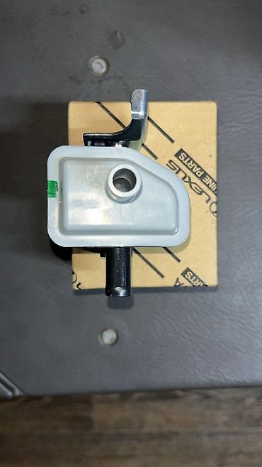 lecsus: Клапан продувки абсорбера
Toyota/Lexus — 1