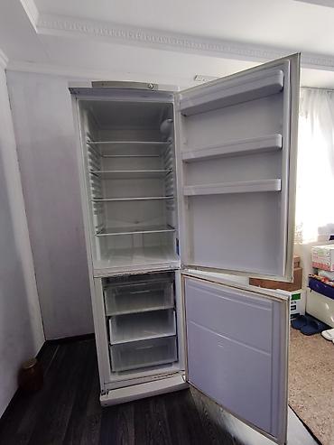 type 1: Холодильник Indesit, двухкамерный, с нижней морозильной камерой — 5
