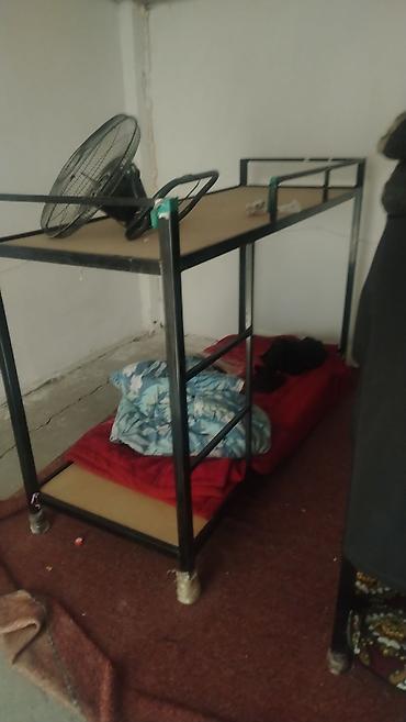 bunk bed: Двухъярусная металлическая кровать. - Прочная сварная рама из — 1
