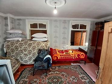 mansard tipli evler: Krasniseloda yerləşir 9 saylı poçtdan sağa qarabağ küçəsi ev 62 ev 3 — 5