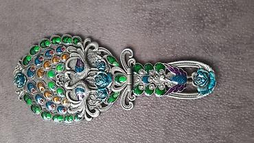 susə guzgu: Bəzəkli əl güzgüsü - Material: metal karkas, şüşə güzgü - Dizayn — 2