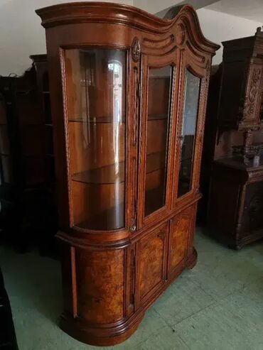 Stilske vitrine: Prelepa vitrina. Visina 220 cm Sirina 160 cm Dubina 45 cm — 13