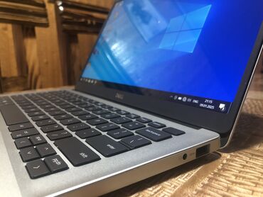 Dell: İşlənmiş Dell 13.3 ", Intel Core i3, 128 GB