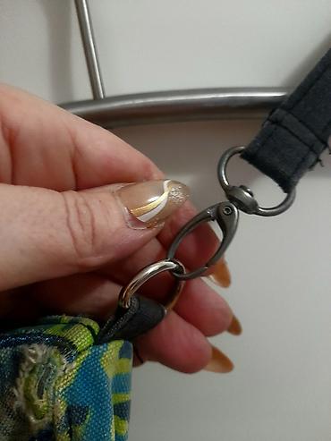 Torbe: Desigual torbica preko ramena – polukružni model sa unikatnim — 5