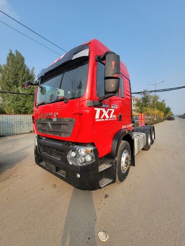 сапок бус двух скат: Тягач, Howo, 2021 г., Без прицепа