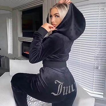 Gornji i donji deo: Plišane trenerke Juicy 😍
Vel: S M L XL XXL XXXL
Cena: 3700 dinara — 4