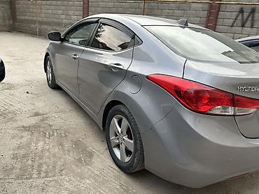 мондео 2: Hyundai Elantra: 2012 г., 1.6 л, Автомат, Бензин, Седан — 3