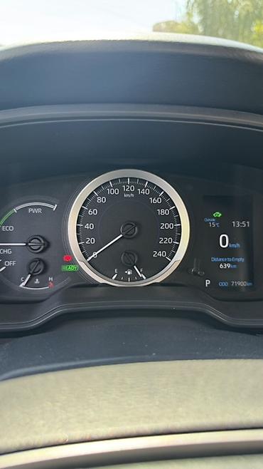 byd e2: Toyota Corolla: 2019 г., 1.8 л, Вариатор, Гибрид, Седан — 7