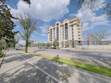 продаю кофейню: Продаю Офис 350 м², Без ремонта, Многоэтажное здание, 1 этаж