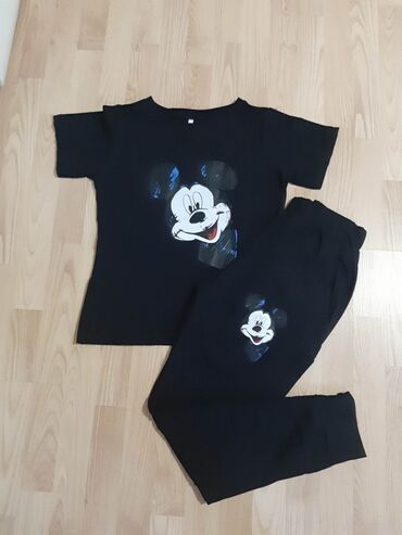 Kompleti: Komplet s m l xl 2xl Cena 2200 din — 2