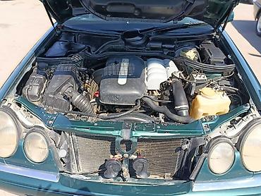 mercedes cl220: Mercedes-Benz E 220: 2.2 l | 1999 il Sedan — 4