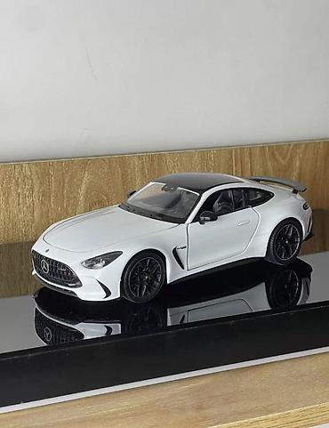 mini mercedes: ƏLİMYANDI SATILIR Mende Qırmızı Mercedes-AMG GT 63 kupe die-cast — 1