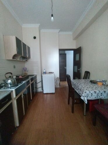 6 ci mikrorayon 1 kv luq verirəm: Xırdalanda Kristal Abşeron 1-de 3-cu mertebede 2-otaqli Əşyalı Mənzil