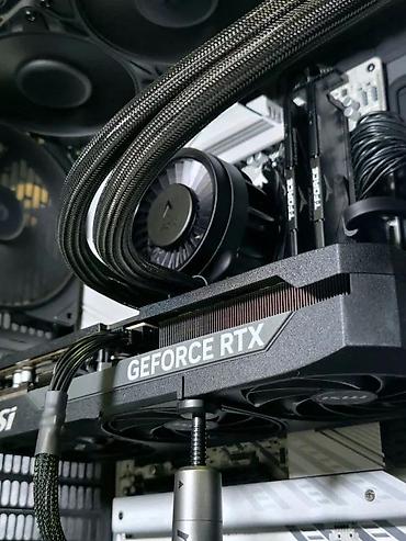 Desktop računari i radne stanice: Ryzen 7 9800X3D / RTX 5070 Ti / X870 / 64GB / 2TB – SM111PC Prodaja i — 15