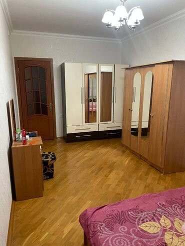 Uzunmüddətli kirayə mənzillər: Nərimanov metrosunun yaxın montində 5 mertebeli binanın 2-ci — 7