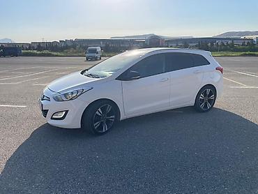 led panel: Hyundai i30 Wagon – ağ rəngli, universal kuzov. Əsas xüsusiyyətlər: - — 2