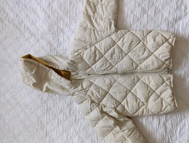 кожаный тренч: Детская стеганая Деми куртка с капюшоном - Цвет: молочный -