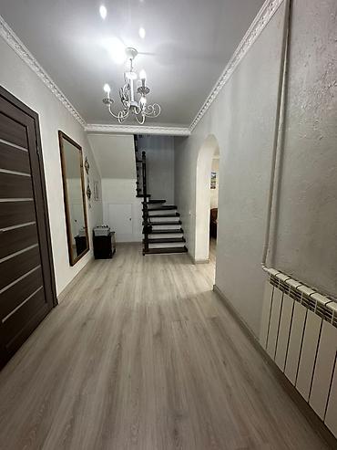 Продажа коттеджей и домов: Продается 2-х этажный частный дом 📍 Адрес: ж/м Арча-Бешик 📐 Площадь — 11