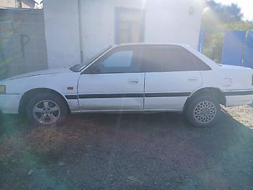 Mazda 626: 1989 г., 0.2 л, Механика, Бензин, Седан