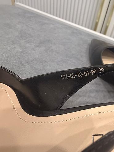 foot patch: Кожаные slingback — чёрные туфли с открытой пяткой Элегантные — 4