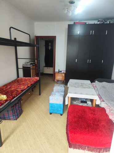 сдаю комнату на длительный срок: 40 м², С мебелью