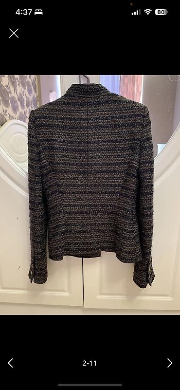 Демисезонные куртки: Куртка-рубашка Pull&Bear Размер: S (EUR S / USA S / MEX 26 Цена at lalafo.kg — 14 Демисезонные куртки: Куртка-рубашка Pull&Bear Размер: S (EUR S / USA S / MEX 26 Цена — 14