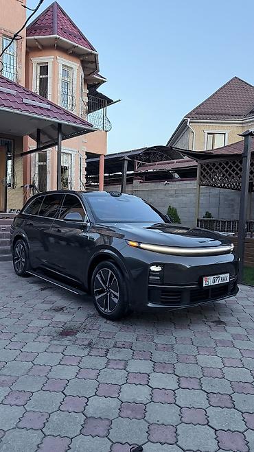 Lixiang: Lixiang L7: 2024 г., 1.5 л, Автомат, Электромобиль, Внедорожник — 7