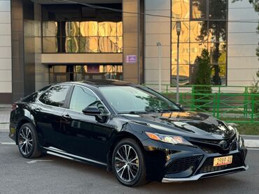 чекол машина: Toyota Camry: 2019 г., 2.5 л, Типтроник, Бензин, Седан