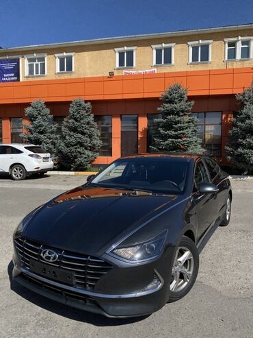шины на lx570: Hyundai Sonata — стильный черный седан бизнес-класса с динамичным